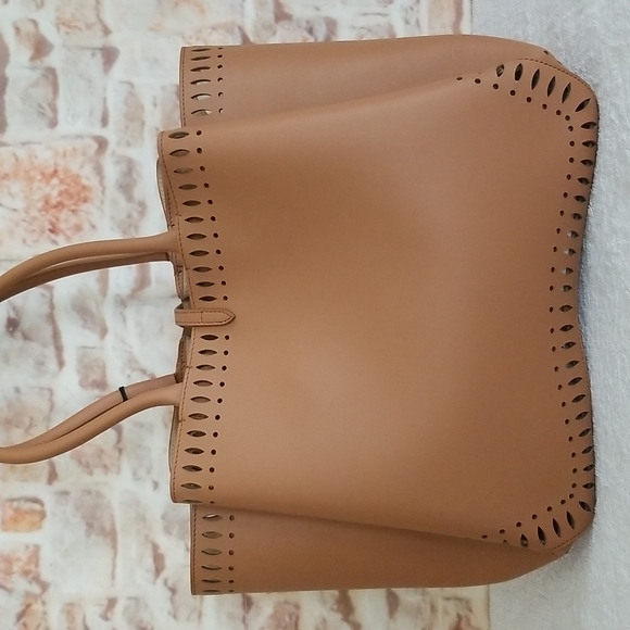 New ALAIA Angele 25 Leather Top Handle Bag - Picture 6 of 13